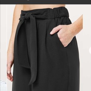 LULULEMON WIDE LEG PANTS - with tie